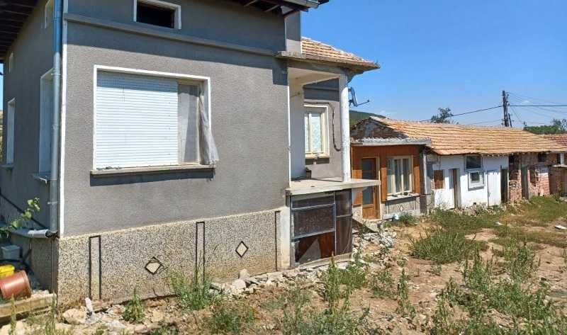 Продавам къща в село Вишовград