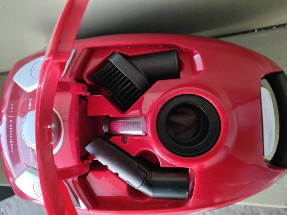 Прахосмукачка AEG