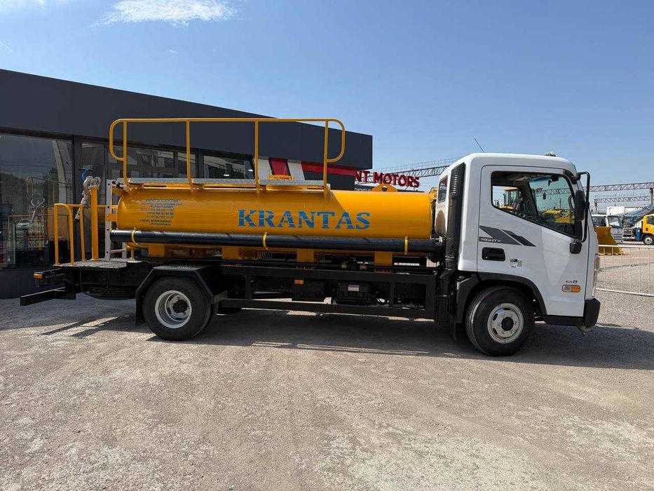 HYUNDAI EX8 Водовоз поливомоечная машина  4 м3