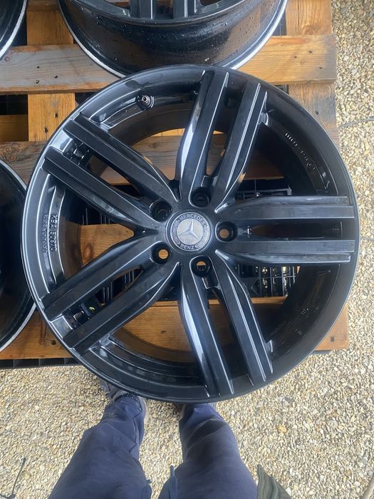 18 цола 5 х 112 мм Мерцедес , Ауди , Шлода , Фолксваген , Сеат