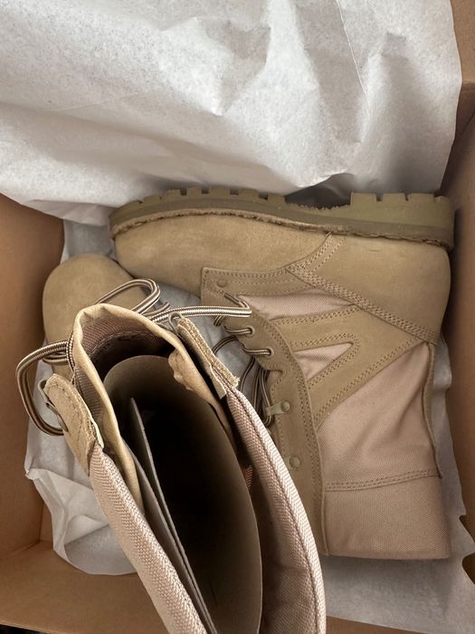 Vând bocanci combat mărimea 25