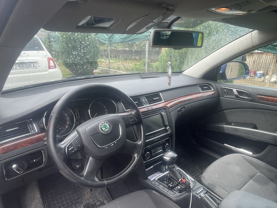 Skoda Superb 2011