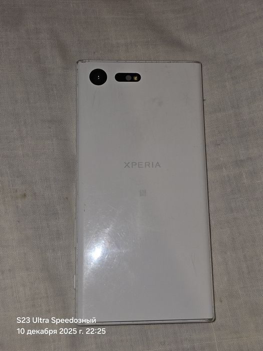 Продам Sony Xperia X compact