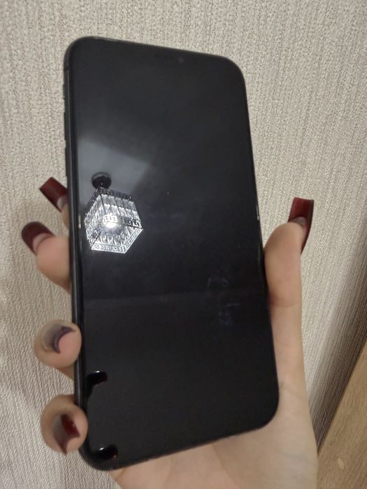 IPHONE 11 black , 128гб.