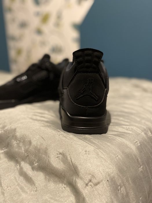 Jordan 4 black cat