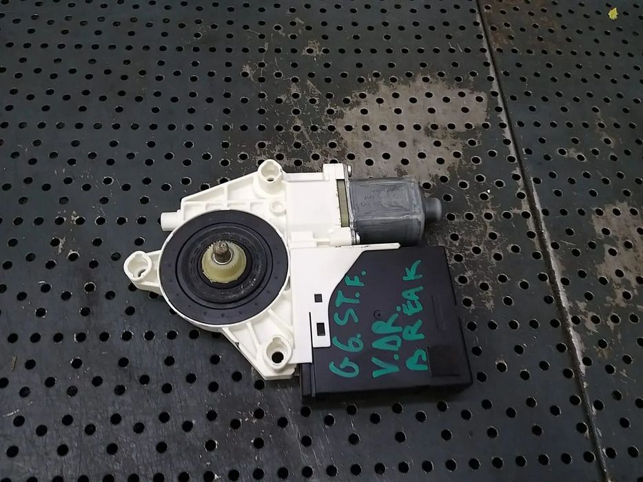 Motoras macara stanga fata vw golf 6 5k 1k5837401bd 0130822229 f005s00149