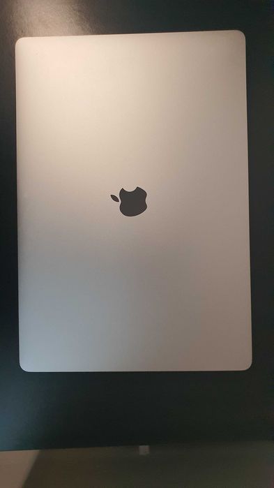 MacBook Pro 16" 2019 - i7, 16GB RAM, 500GB SSD - Stare Excelentă