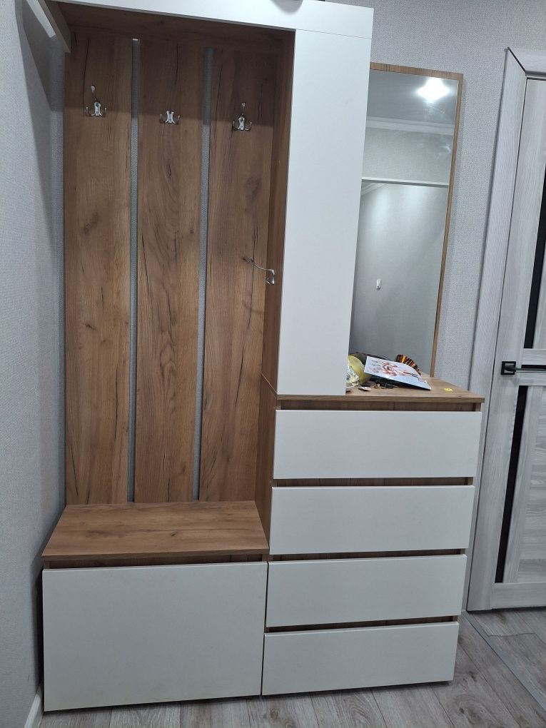 Прихожая шкаф б/у