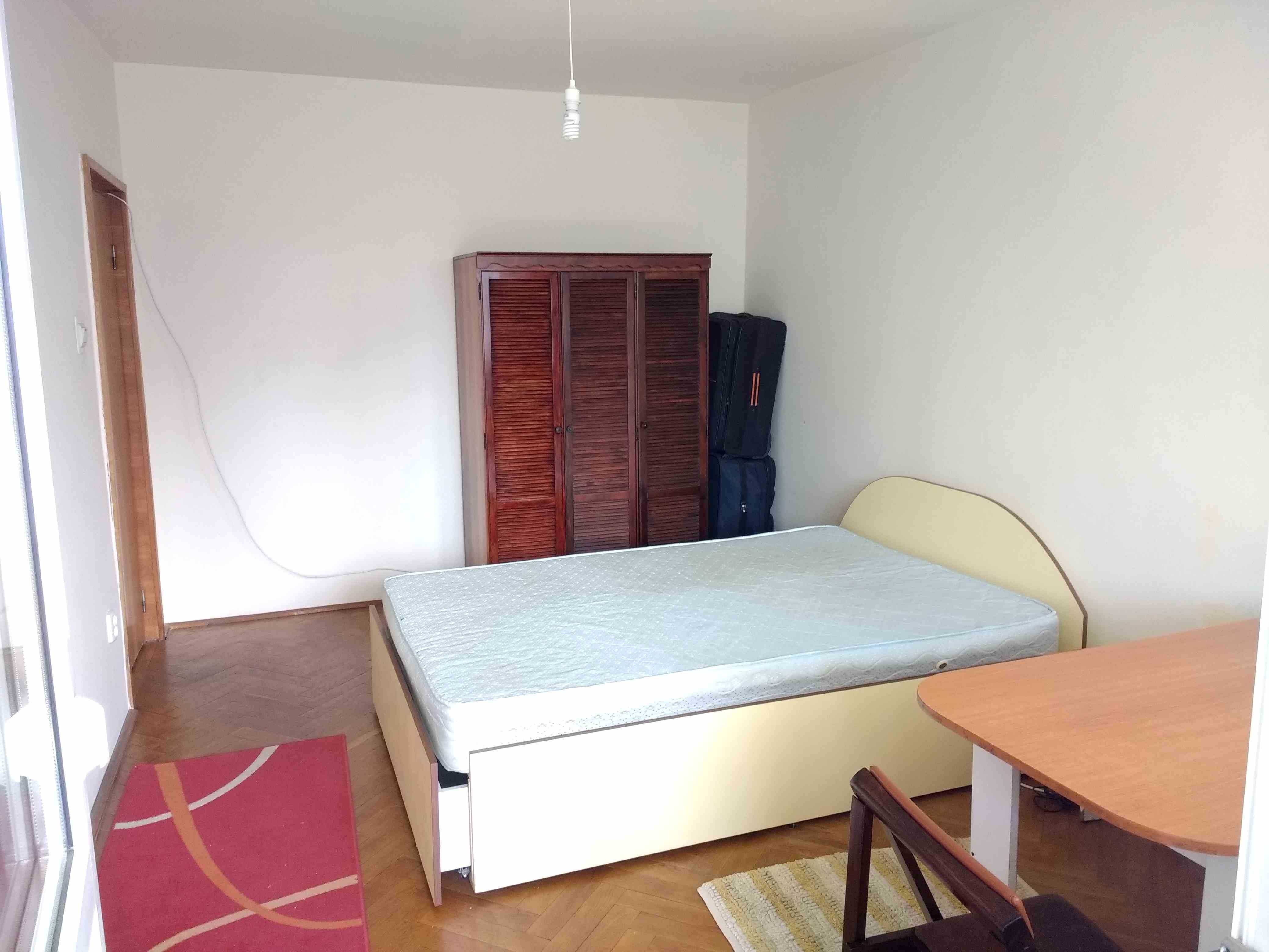 Apartament cu 4 Camere, 105 mp,
Aleea Godeanu,  Gheorgheni, Cluj