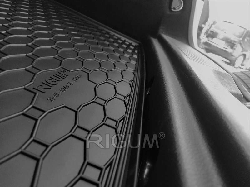 Гумени стелки или багажник MERCEDES A W176 B W246 CLA C117 след 2012г.