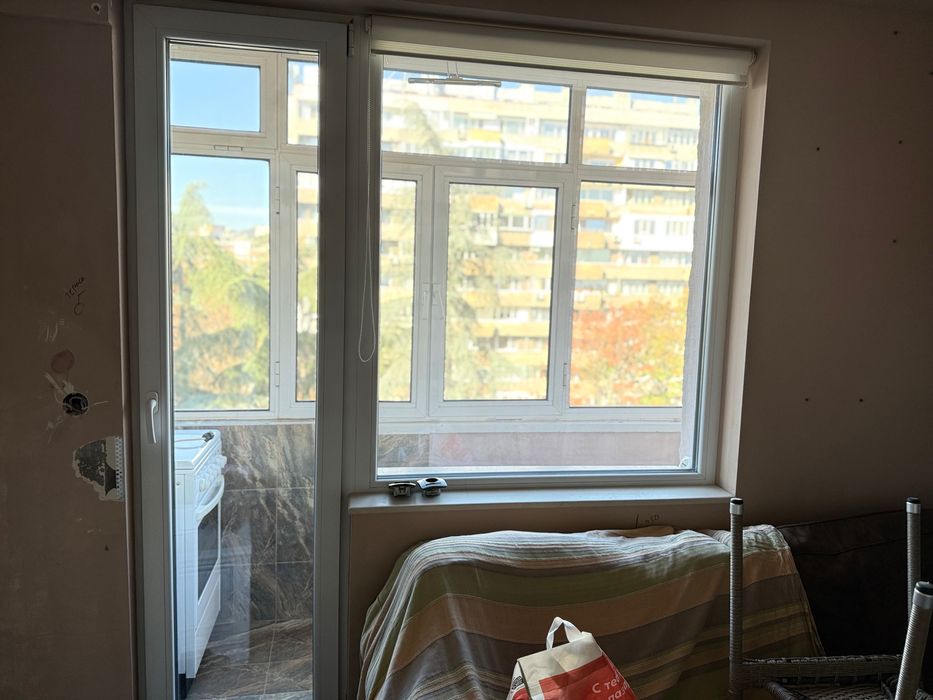 Вратопрозорец PVC дограма