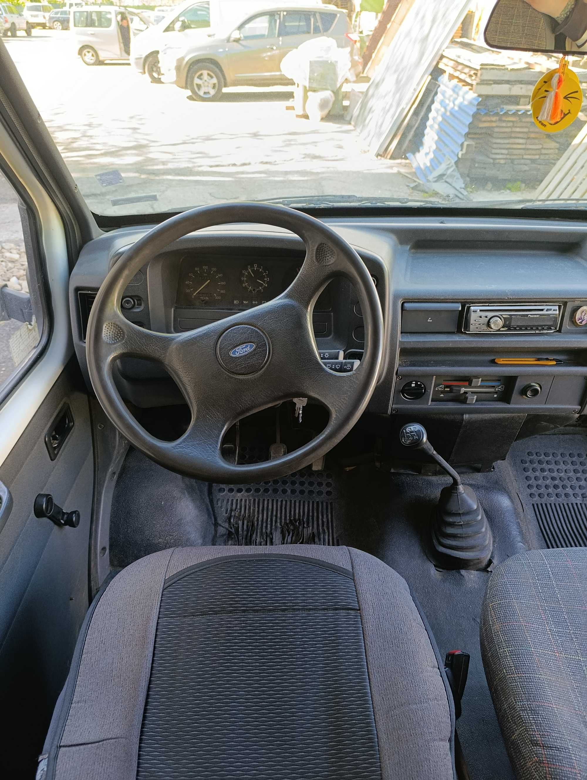 БУС Ford Transit пътнически