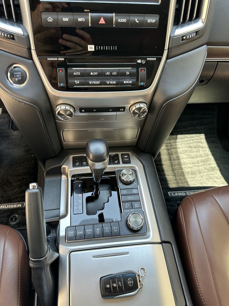 Продается LAND CRUISER 200 4,6