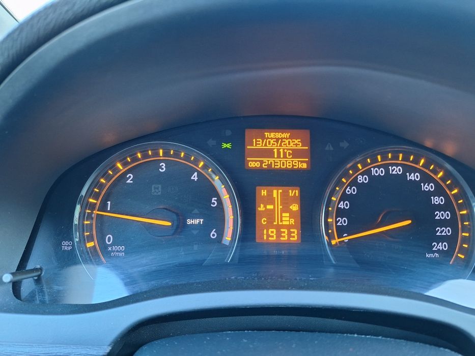Toyota avensis t27