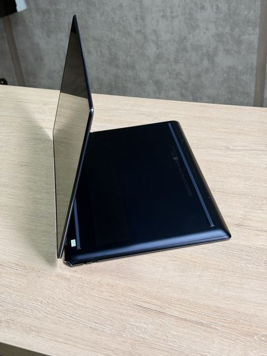 HP SPECTER X360 2-in-1 Laptop