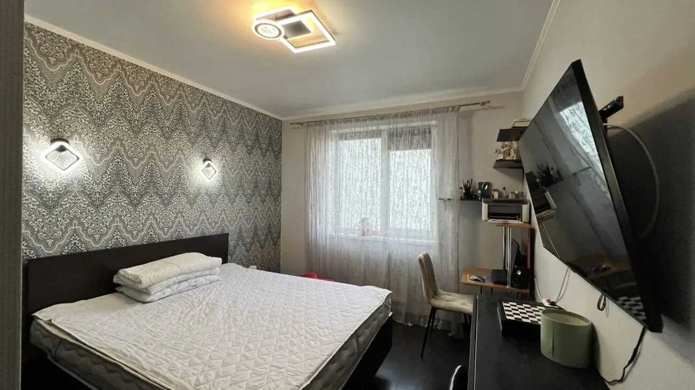 Дава се под наем Тристаен апартамент в София, Зона Б-18 - 90 кв.м за 612 € - Снимка #6