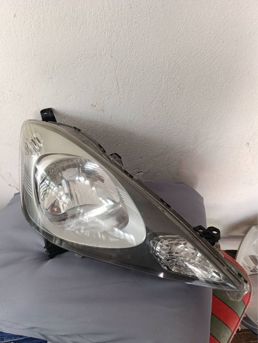 Десен фар за Honda Jazz 2011-2015