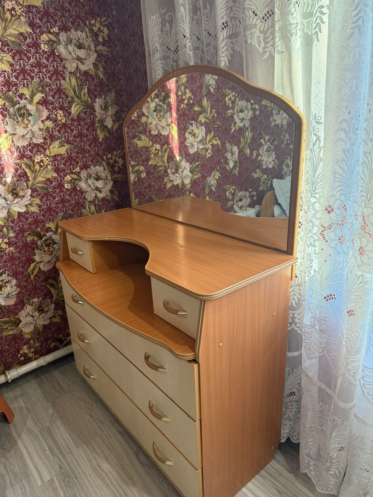 Спальный гарнитур. Можно раздельно.