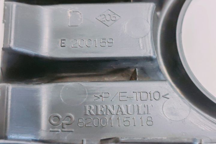 Grila  proiector dreapta 8200115118 Renault Megane a 2-a generatie