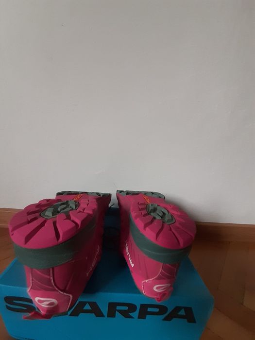 Ghete Scarpa marimea 35