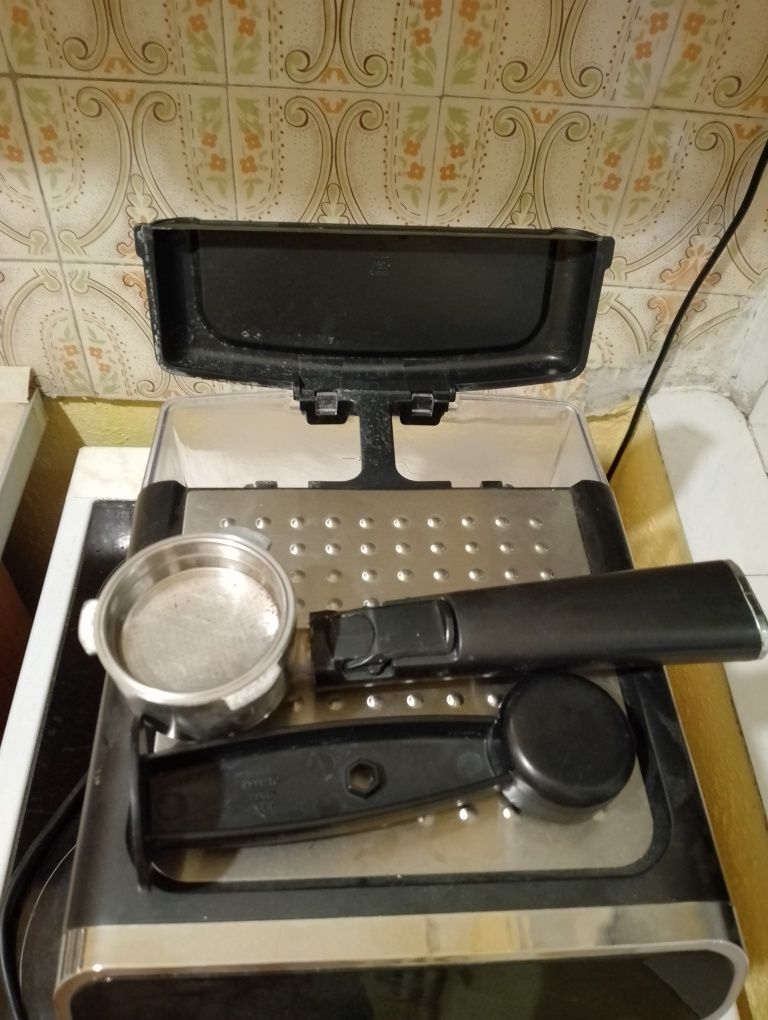 Кафе машина за смляно кафе