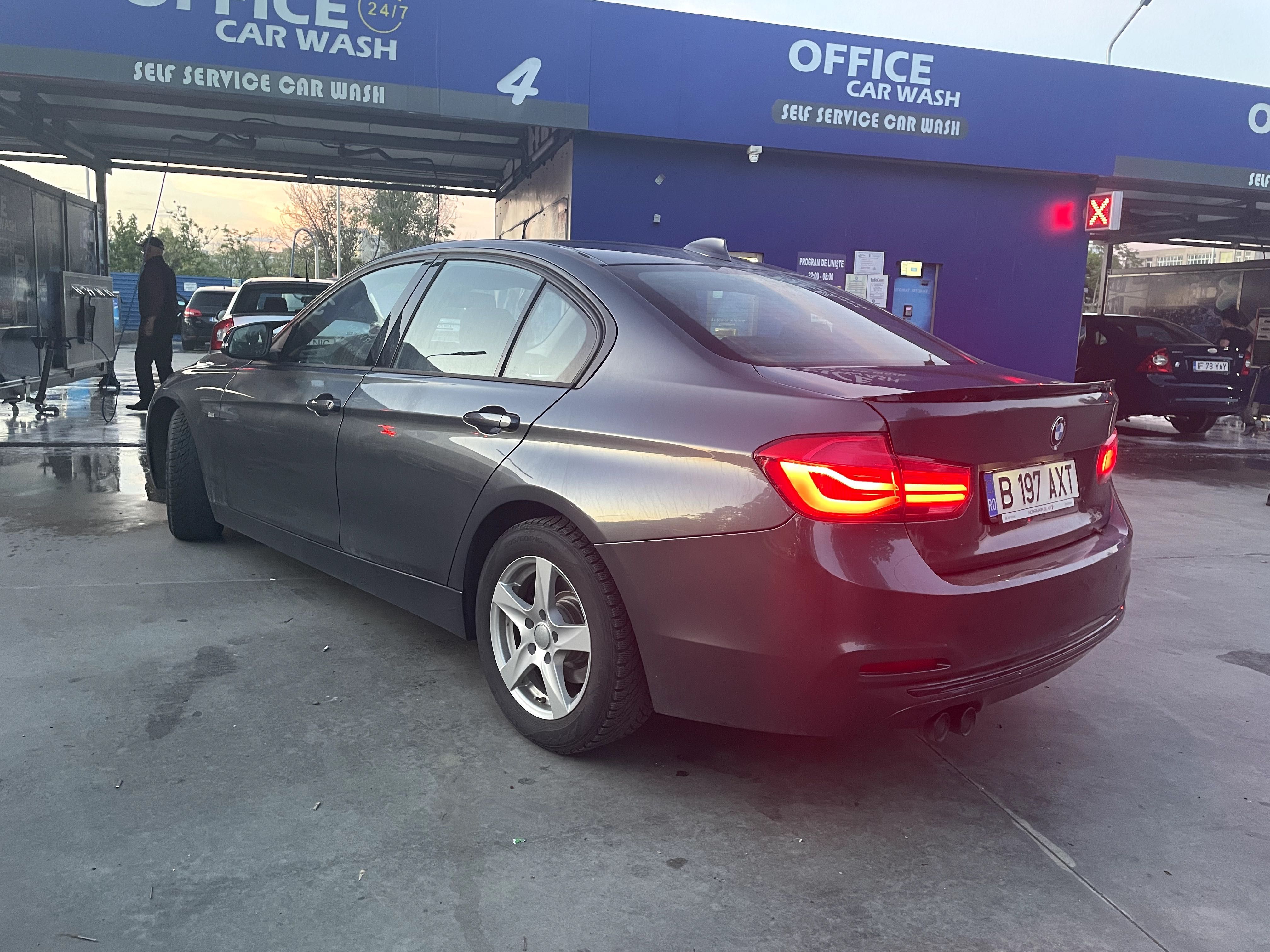 BMW Seria 3 F30 320D Sportline