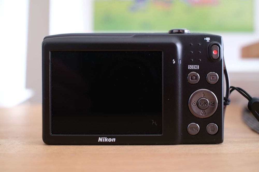 Nikon CoolPix S3300, camera foto digitala vintage, time stamp, ca nou