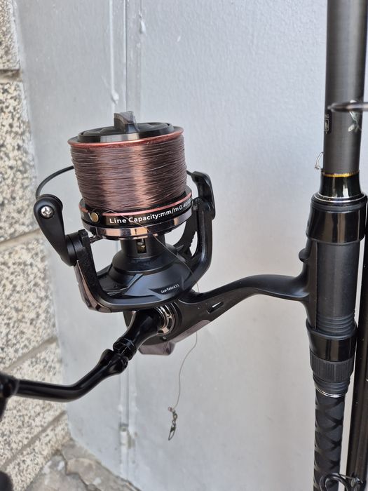 Три броя въдици за шаран