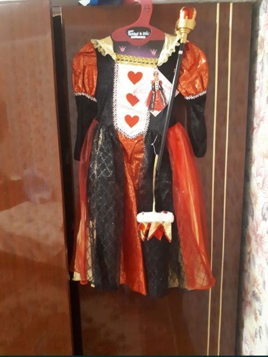 Костюмы на девочку, 5-6 лет