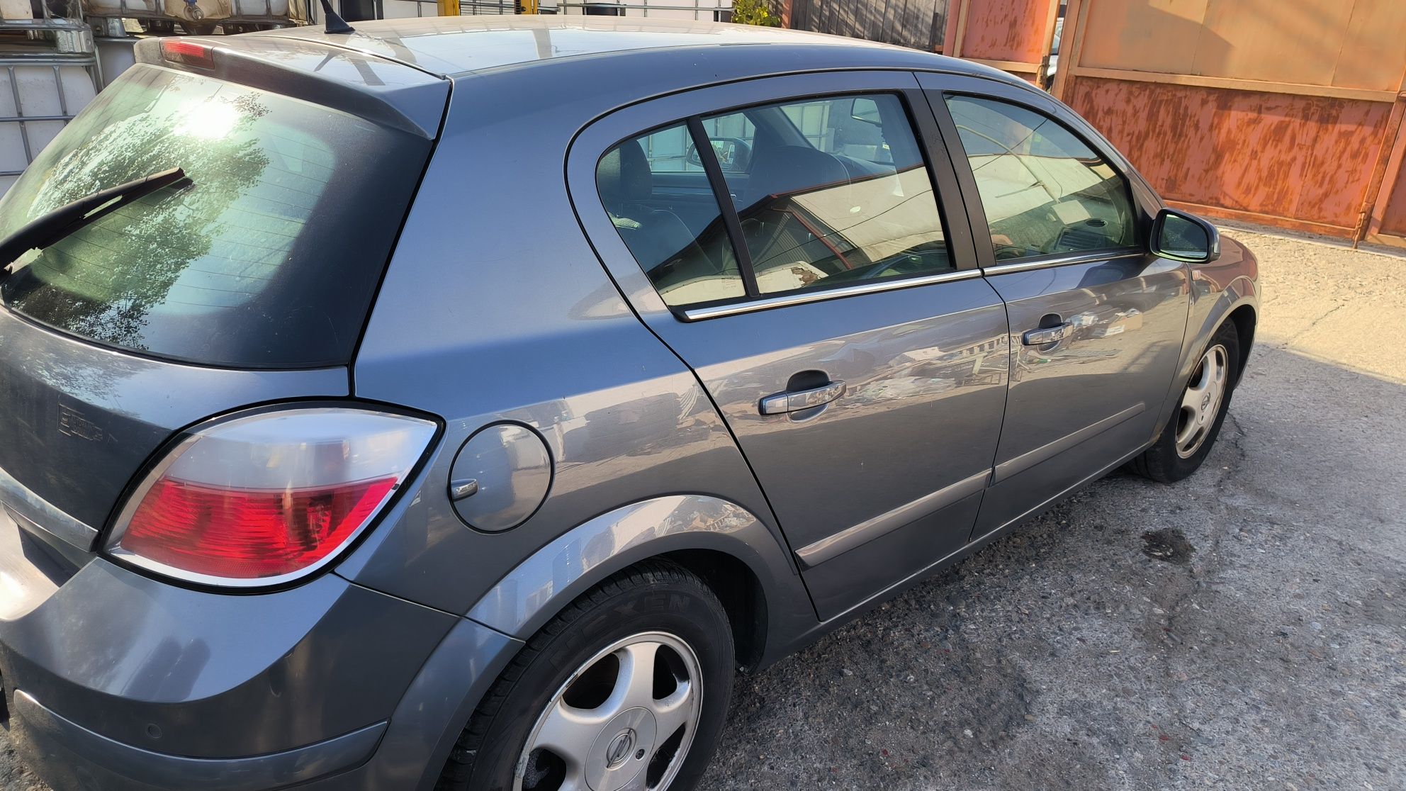 Bara capota faruri stopuri uși haion Opel Astra H 1.7 cdti