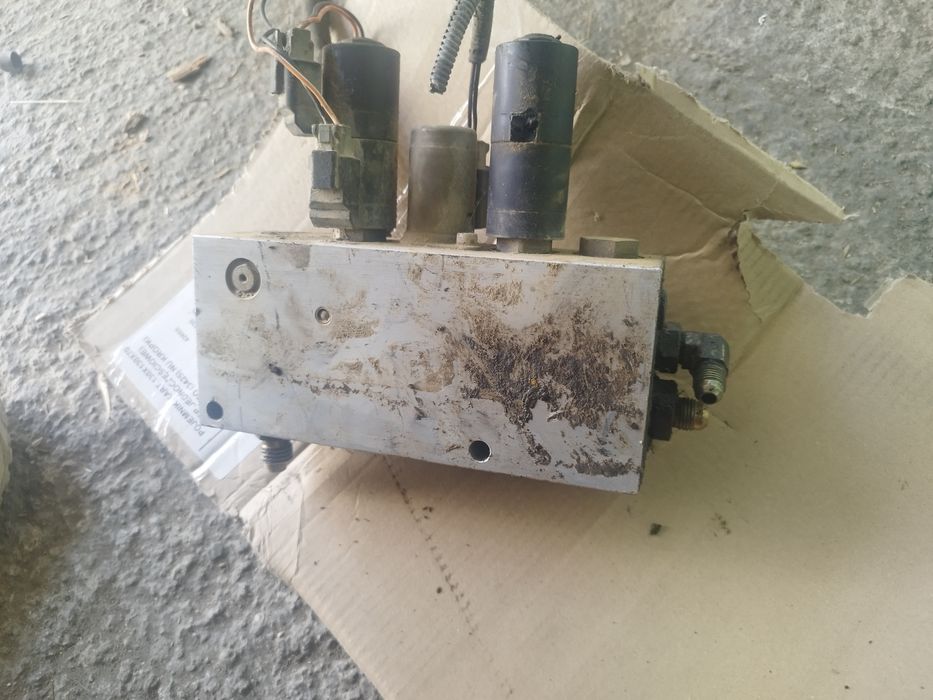 Distribuitor Komatsu r5