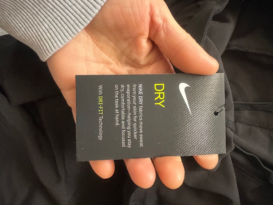 Nike къси гащи-панталонки/M,L