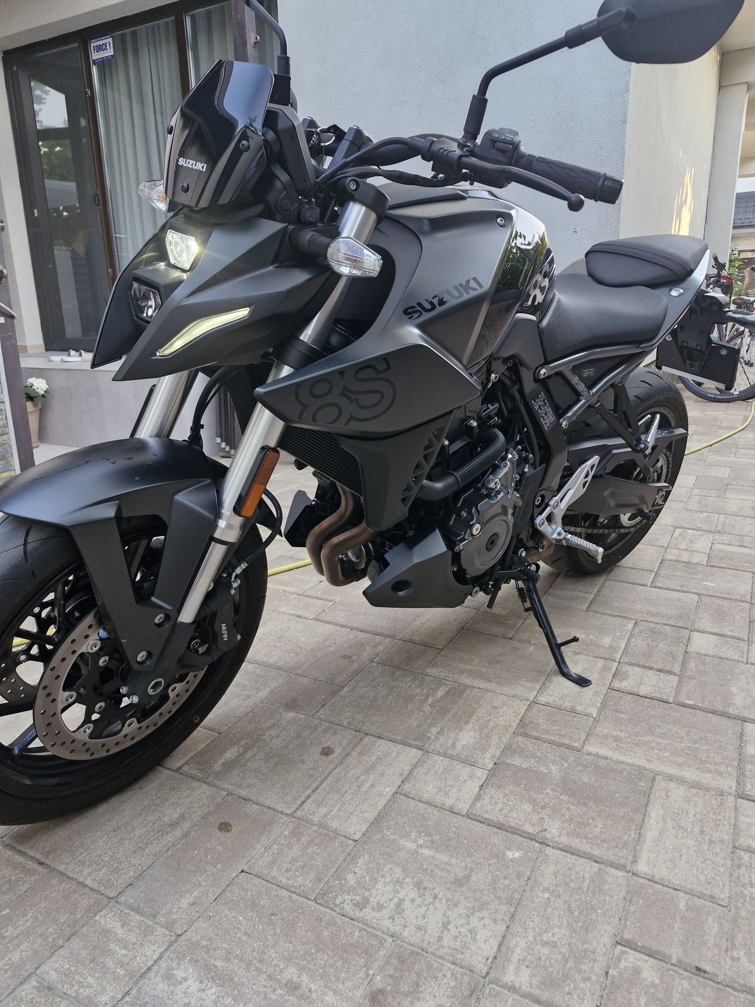 Suzuki GXS-8S 2023