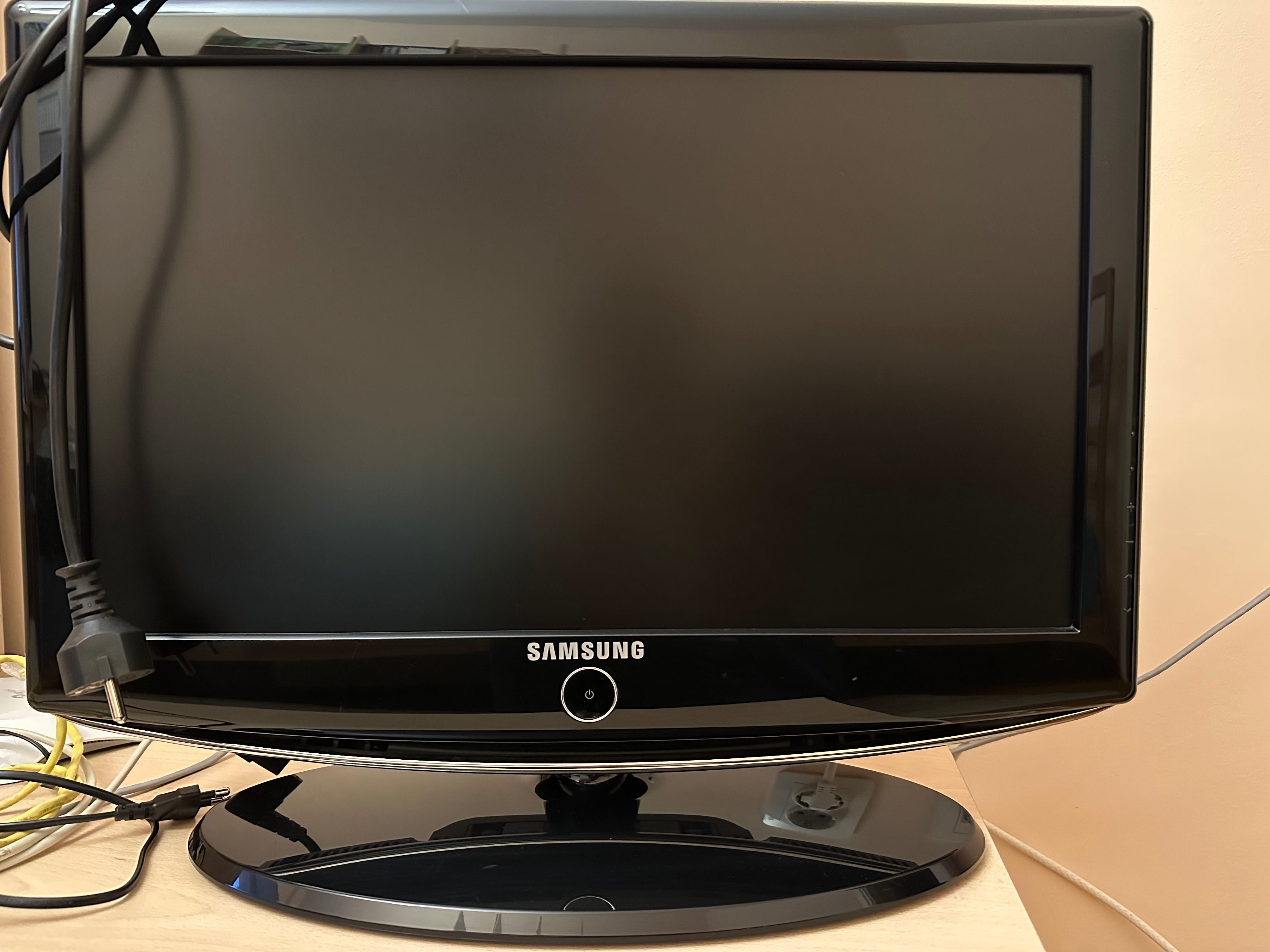 Телевизор Samsung 23 онча