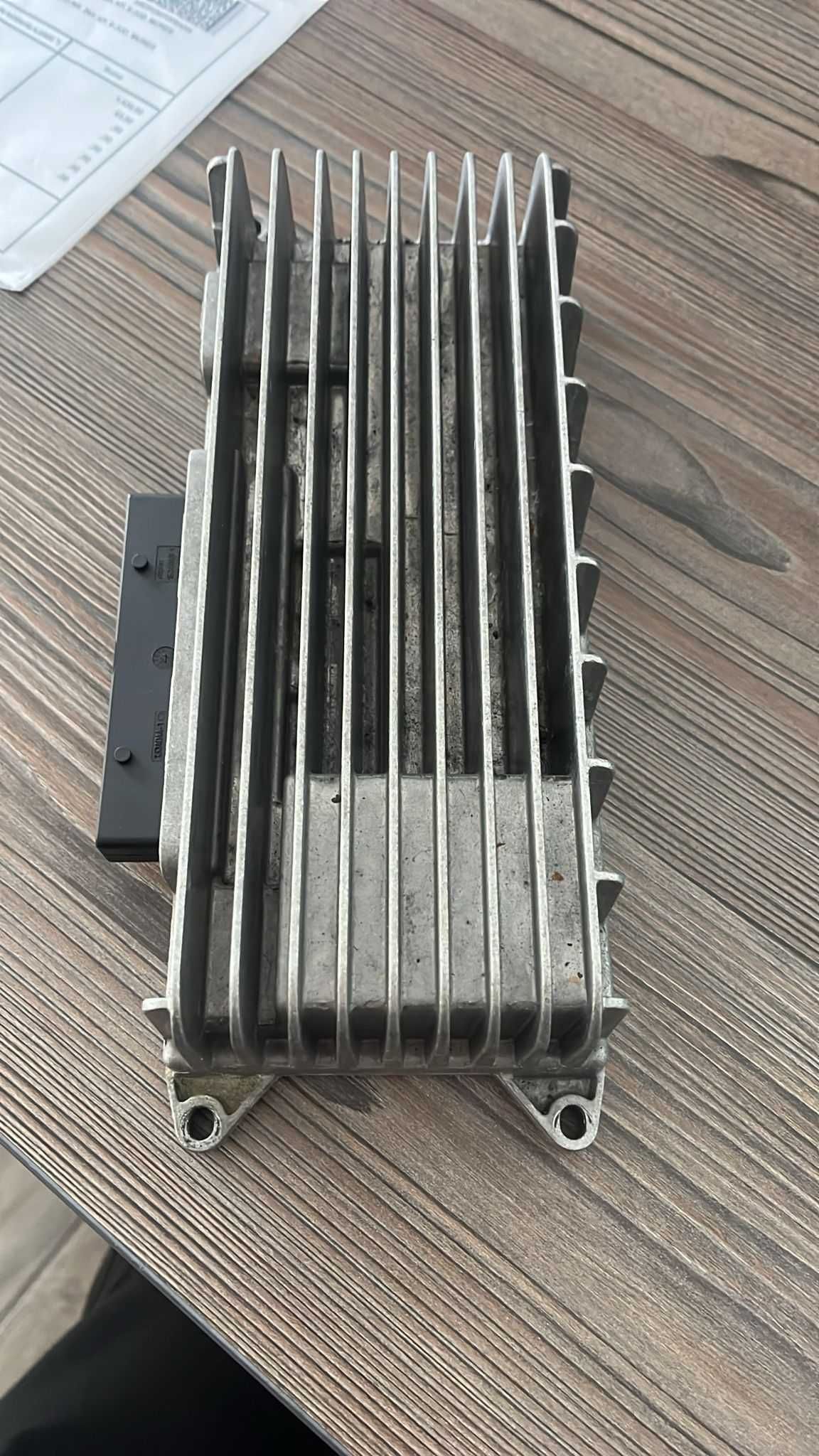 amplificator muzica audi a4b8  COD: 8T0035223G