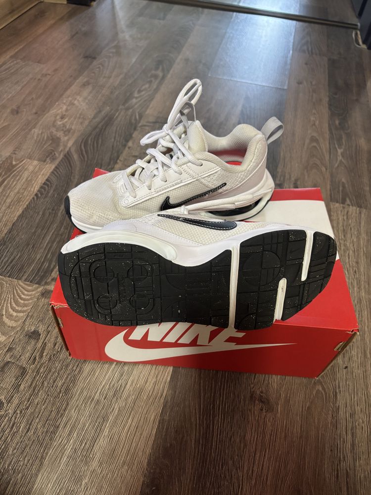 Оригинални маратонки nike