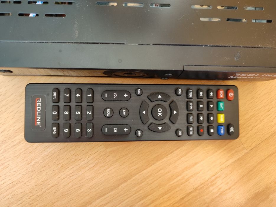 Сателитен приемник Redline