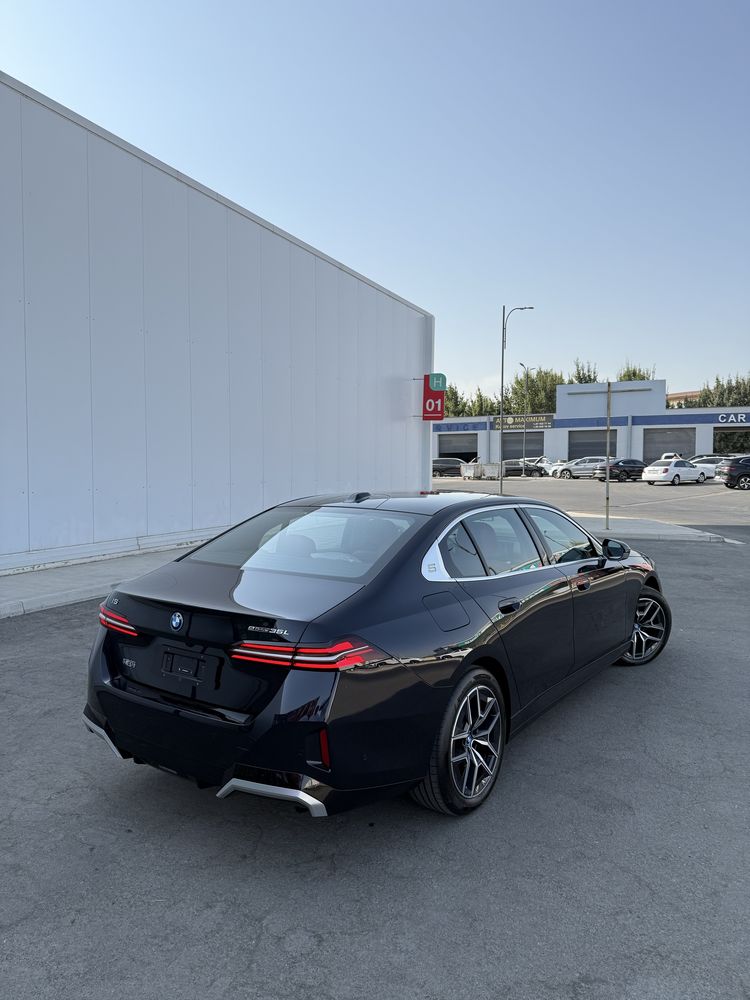 Bmw i5 35L 2025