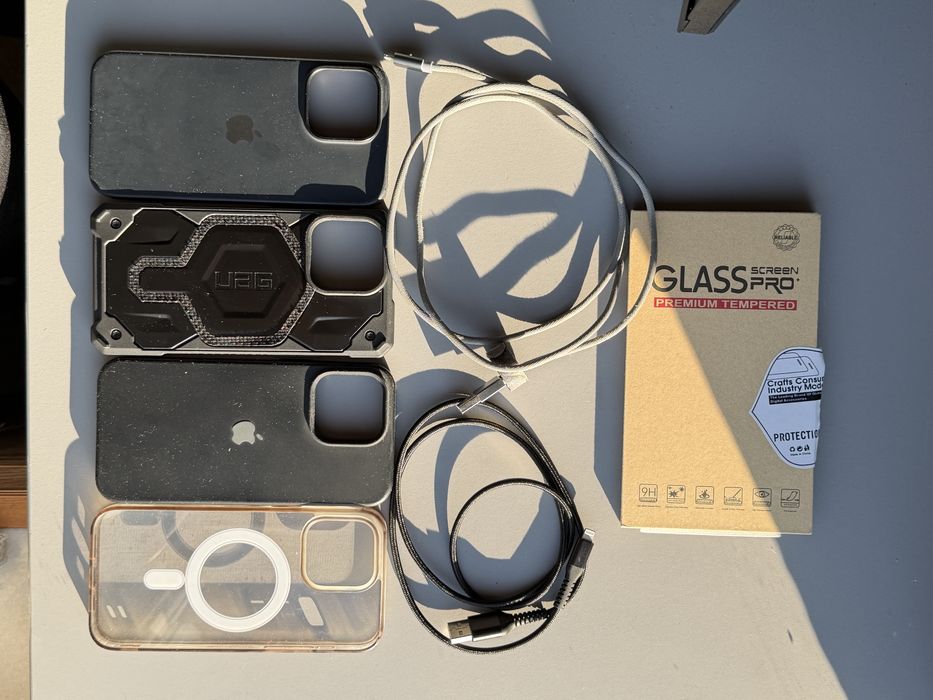 Vand Cutie si Accesorii Iphone 14 Pro Max