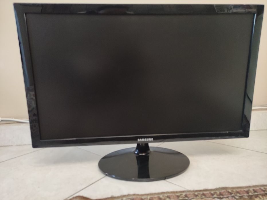 Продава се: монитор