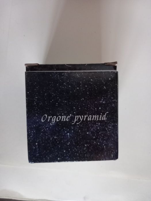 Пирамиди оргонит