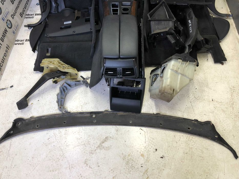 Kit conversie mutare volan BMW X6 E71 plansa cu HUD si piele nappa