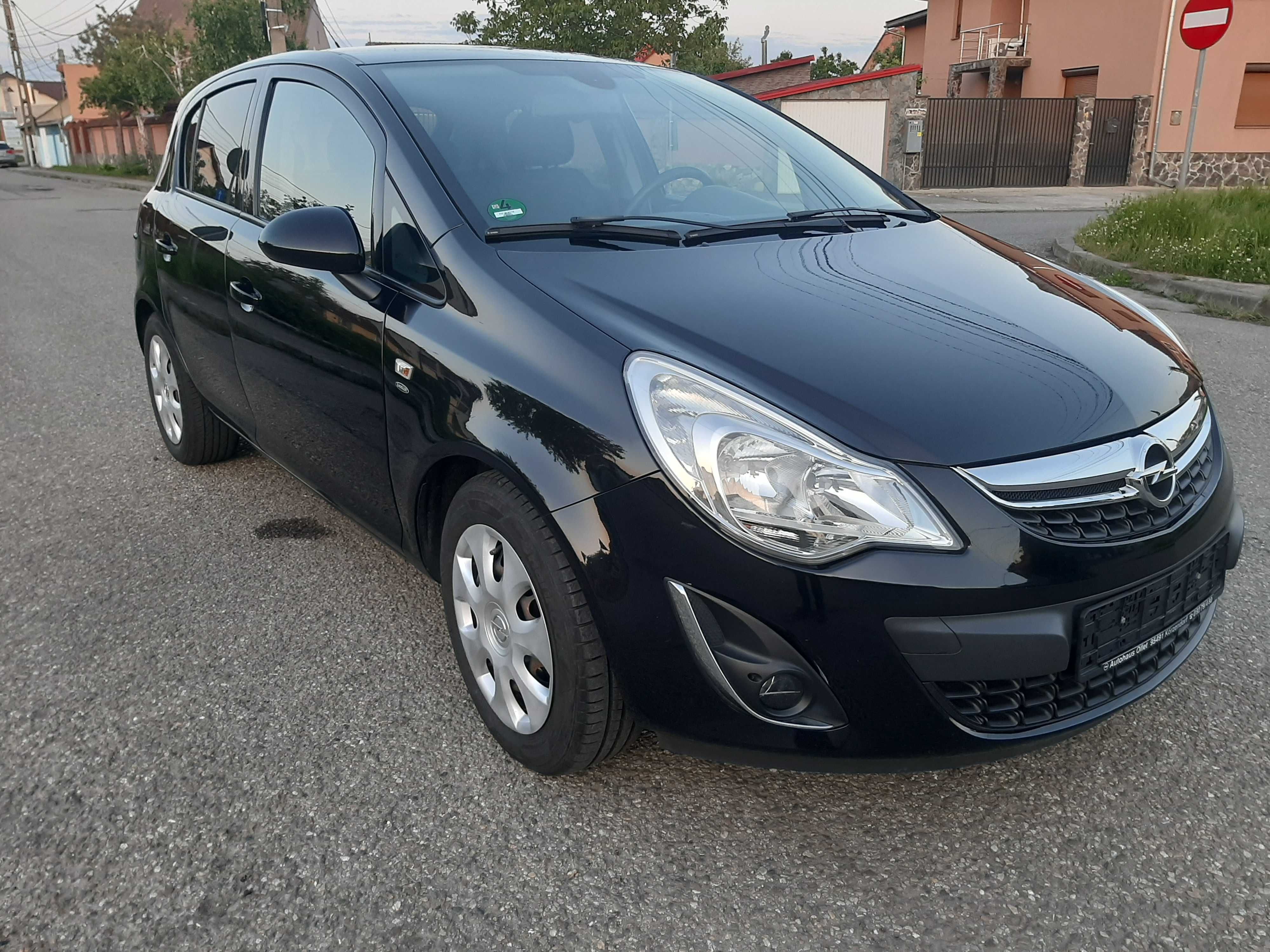 Opel Corsa 1,4 benzina An 2012 Euro 5