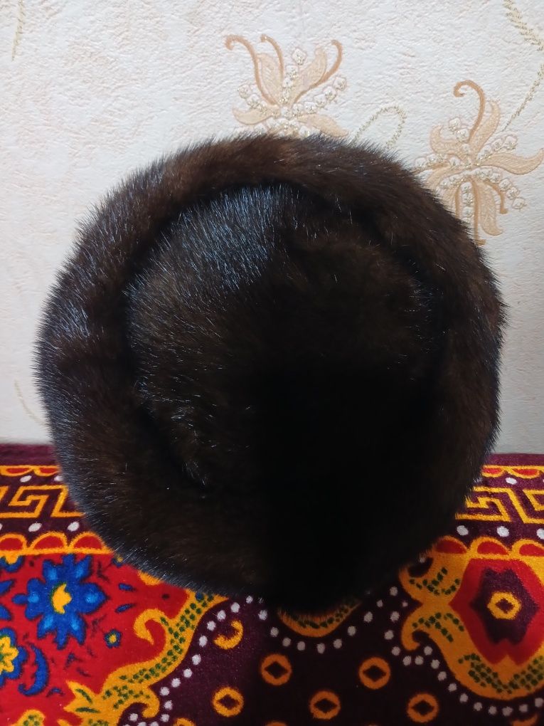 Продаю женскую норковую шапку