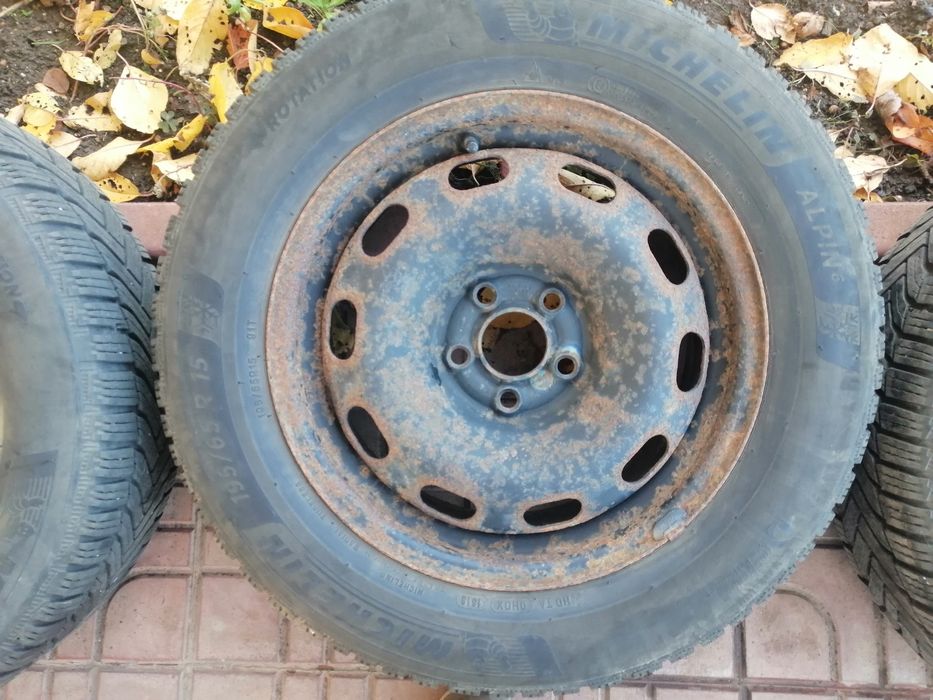 Железни джанти със зимни гуми