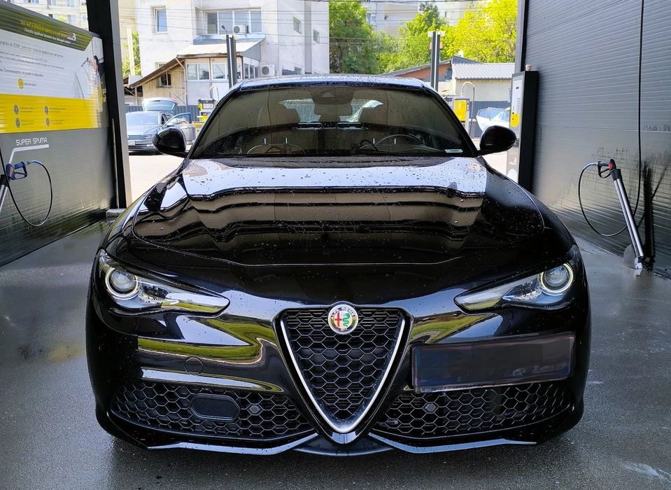 Alfa Romeo Giulia ALFA ROMEO Giulia - 2.0 Turbo AWD AT8 TI 280CP - 2022