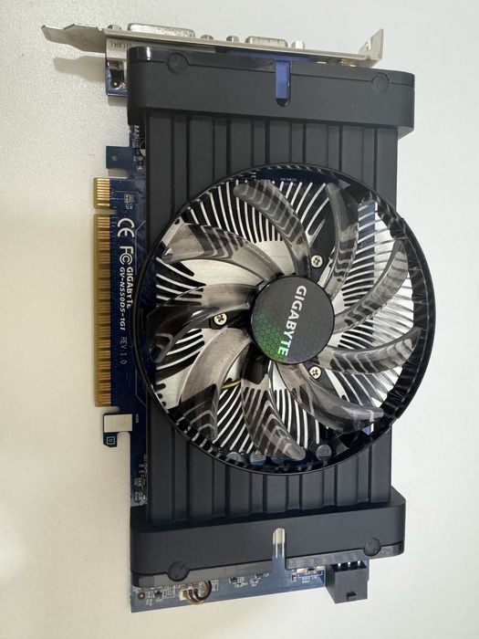 Gigabyte  GTX 550Ti 1gb
