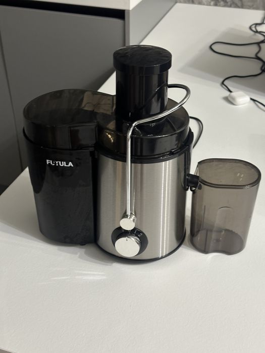 Соковыжималка электрическая Futula