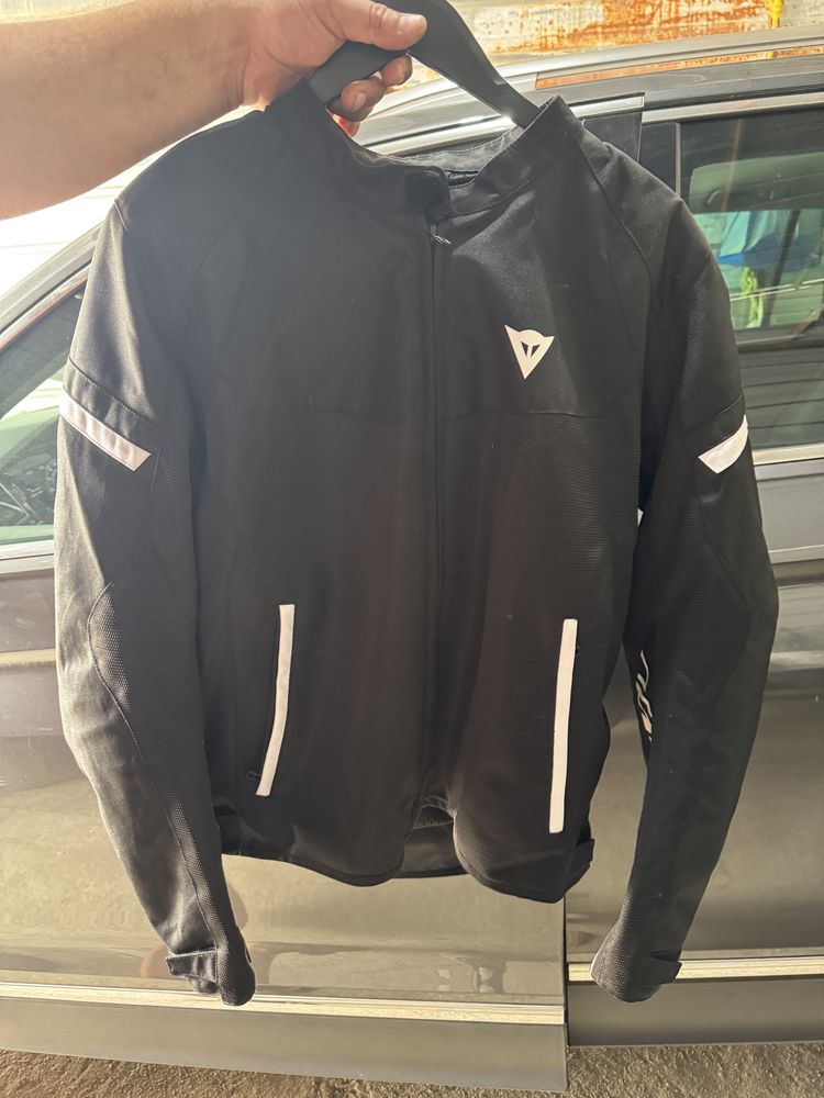 мото яке Dainese