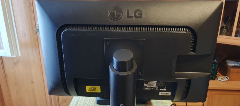 Monitor led LG si Samsung